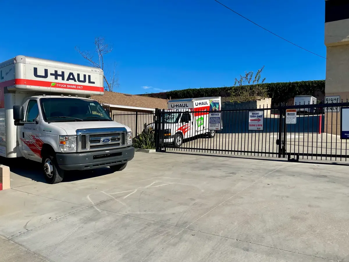Best RV and Self Storage UHaul
